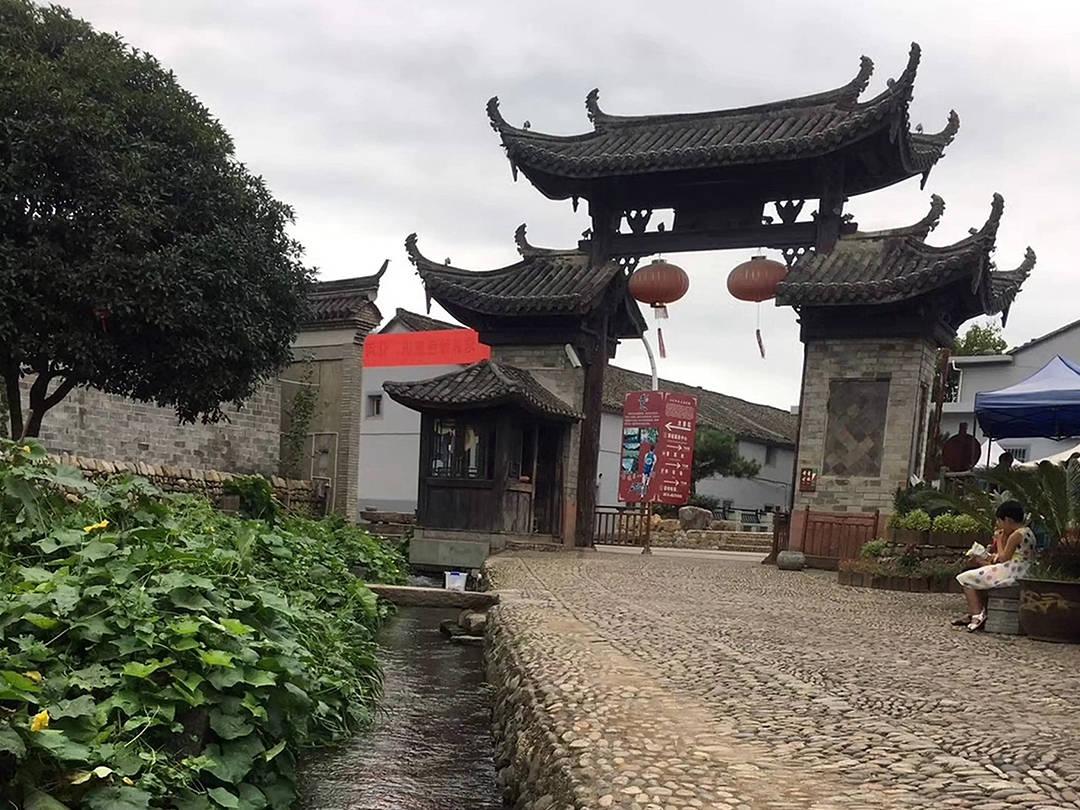 古墓丽影：崛起